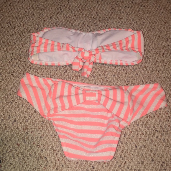 bikini - Picture 2 of 2